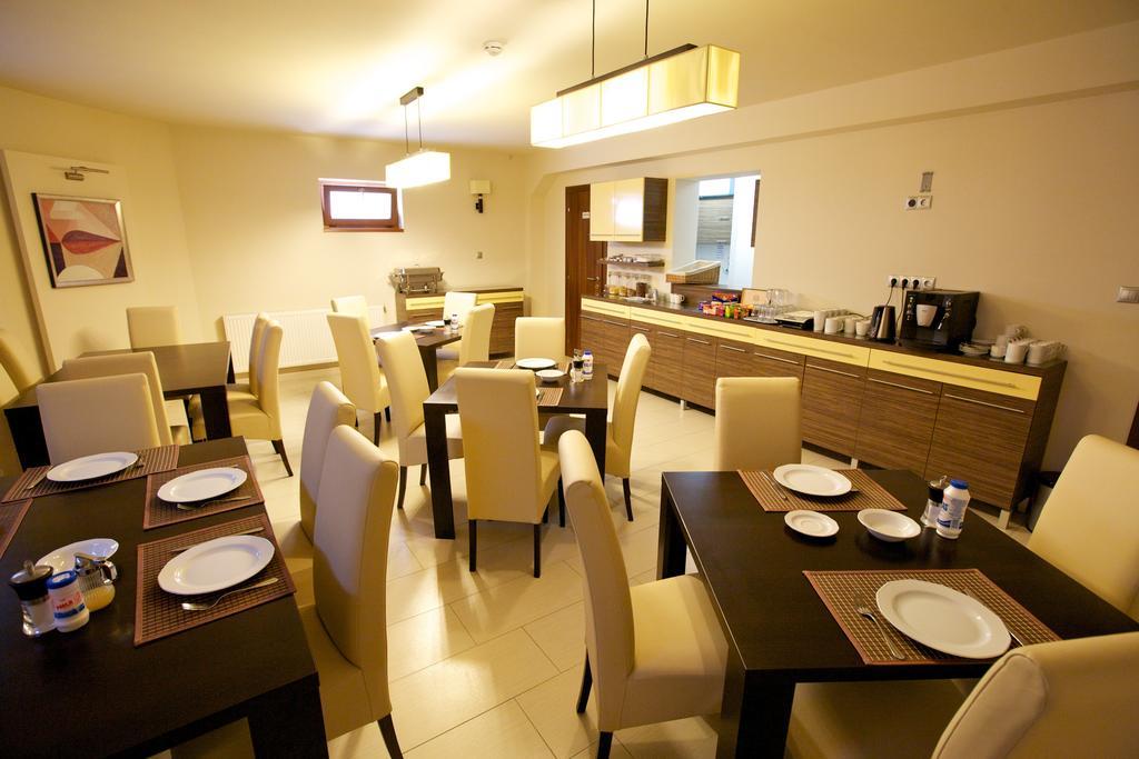 Airport Wellness Panzio Guest house
